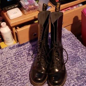 Men's black 14 eye tall dr marten Boots us 10